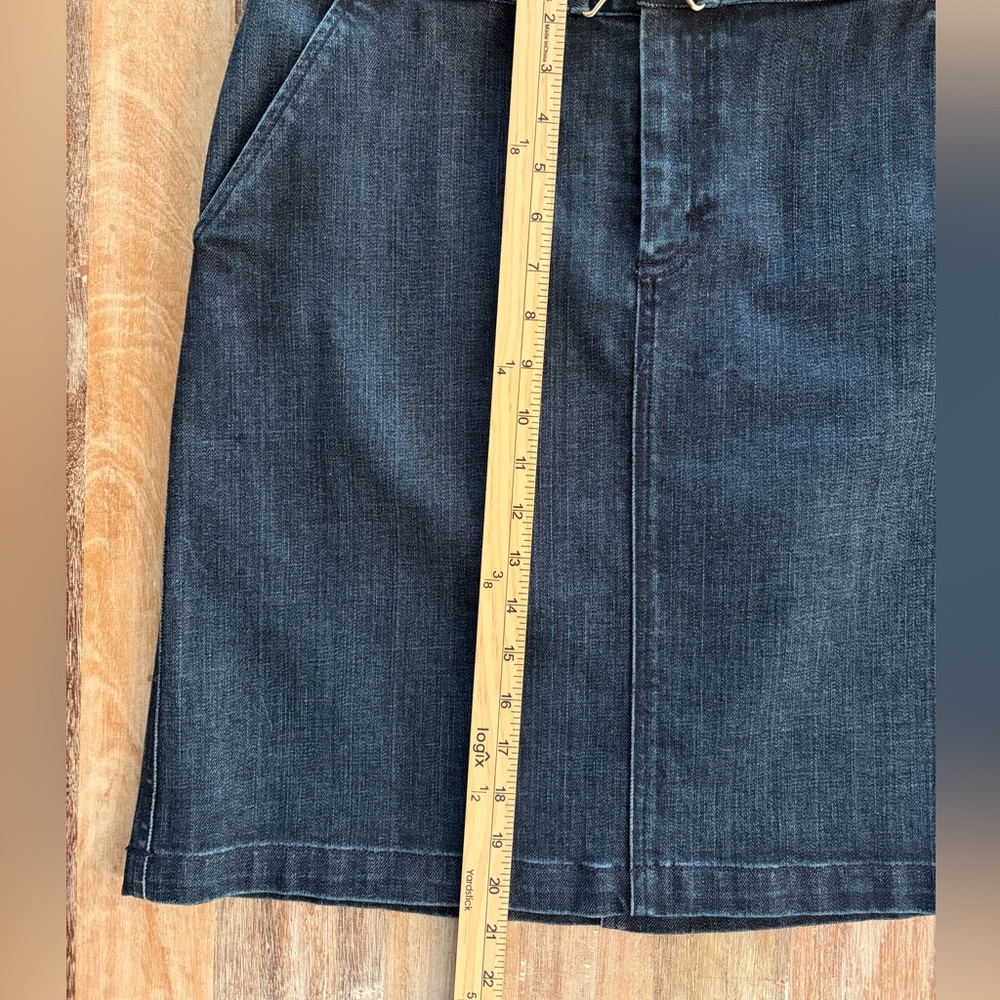 Talbots Dark Wash Denim Stretch Pencil Skirt Size 6 Gold Buckle Belt Accent - Picture 9 of 14